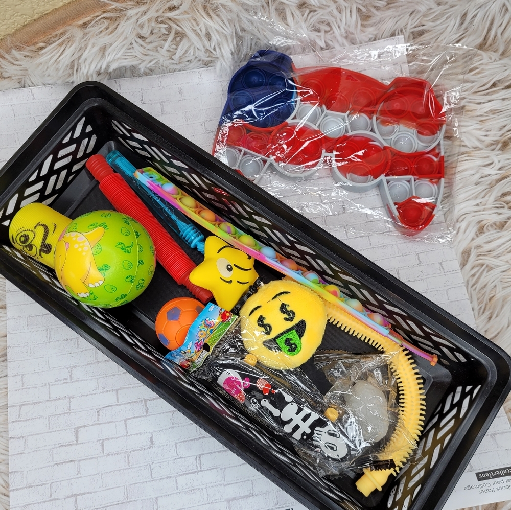 12 PCS FIDGET TOY MYSTERY BOX KIDS TOYS MYSTERY BOX BIRTHDAY GIFT BOX BOY GIRL
